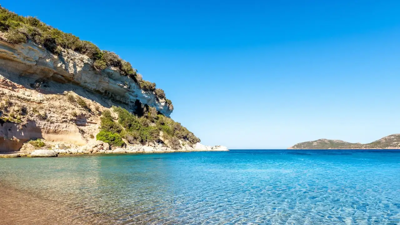 plage de canetto lors d'une excursion en bateau depuis santa manza